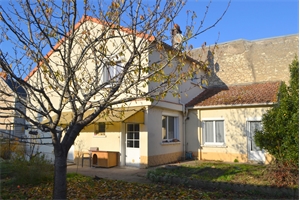 maison-villa à la vente -   86100  CHATELLERAULT, surface 110 m2 vente maison-villa - APR712416